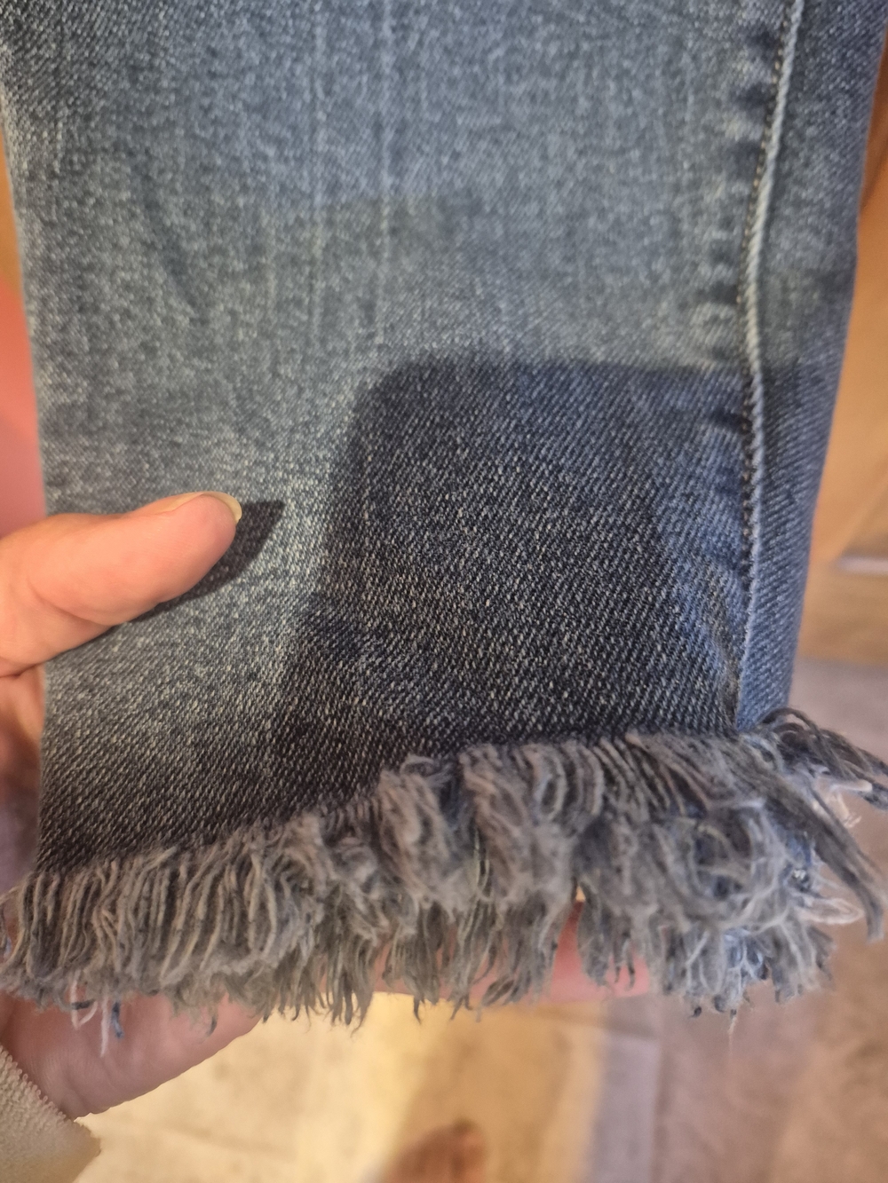 KanCan Light Wash Ankle Crop Jeans with Frayed Hem - Picture 2 of 6